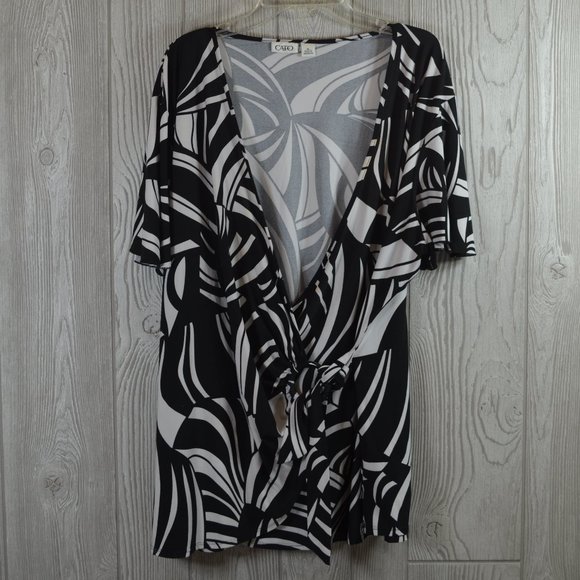 Cato Ruffled Short Sleeve Wrap Top 1X PLUS SIZE - Picture 1 of 6